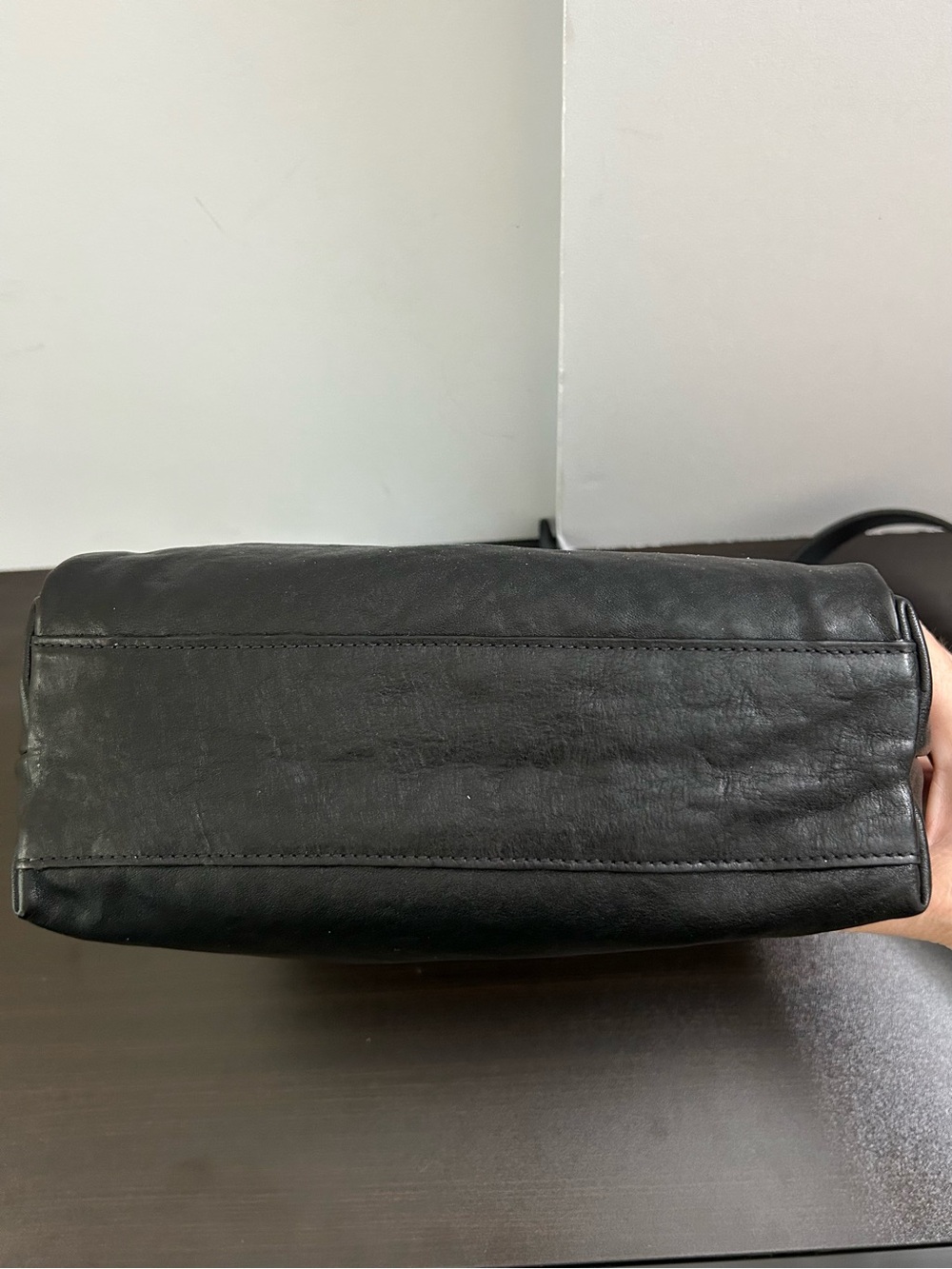 Il Bisonte - W.A. Filippo- Black Italian Leather Crossbody Bag - Picture 8 of 15